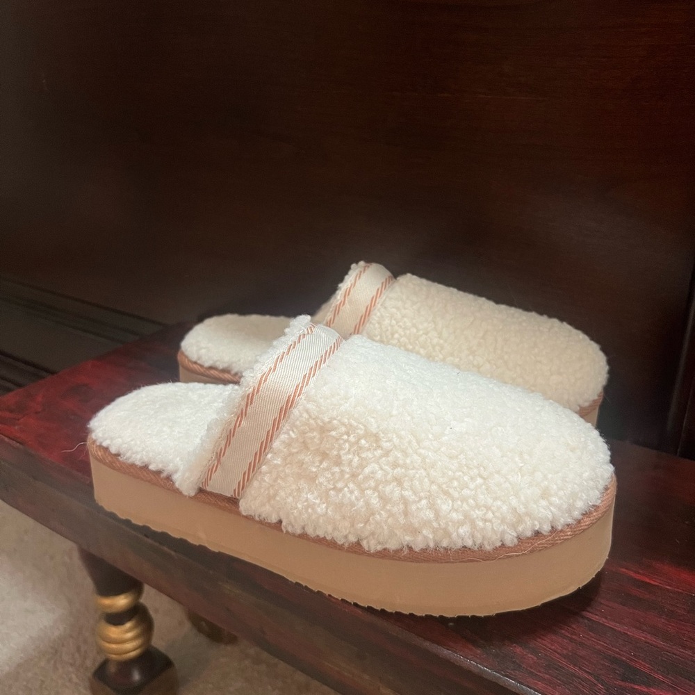 Cozy Cream Slippers